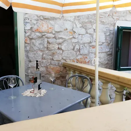 Branimir Apartman Zára